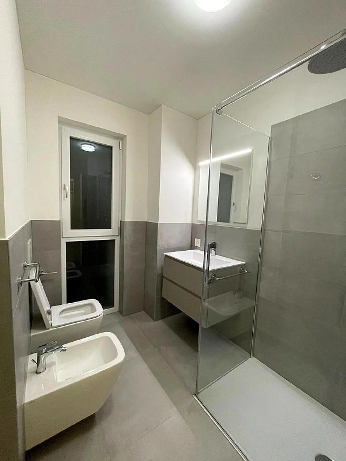Furnished 2.5-room apartment in Morbio Inf. – Modern and bright - Photo 8 of 8