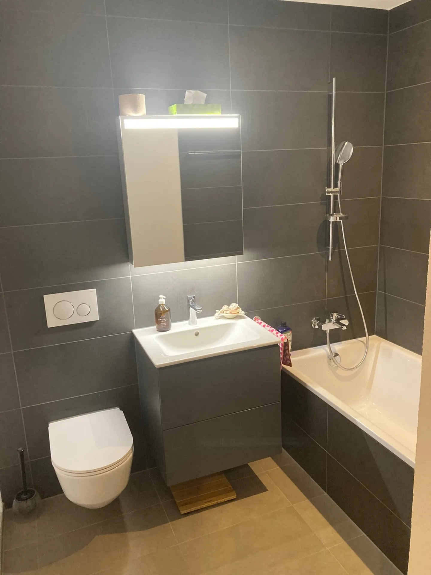 Geräumige Wohnung mit Flussblick - Foto 8 von 10