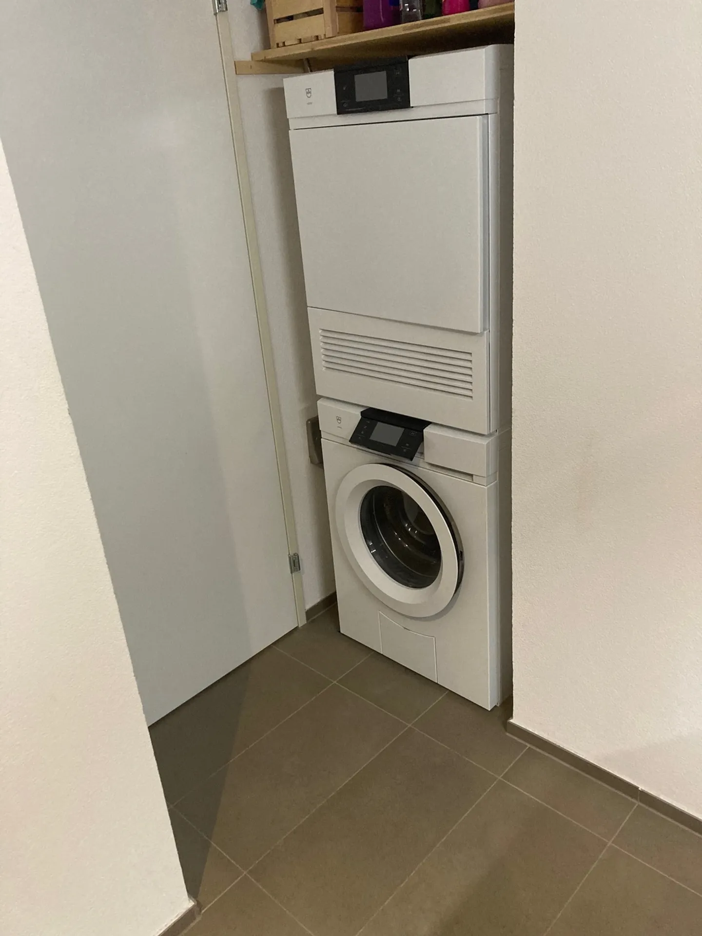 Geräumige Wohnung mit Flussblick - Foto 9 von 10