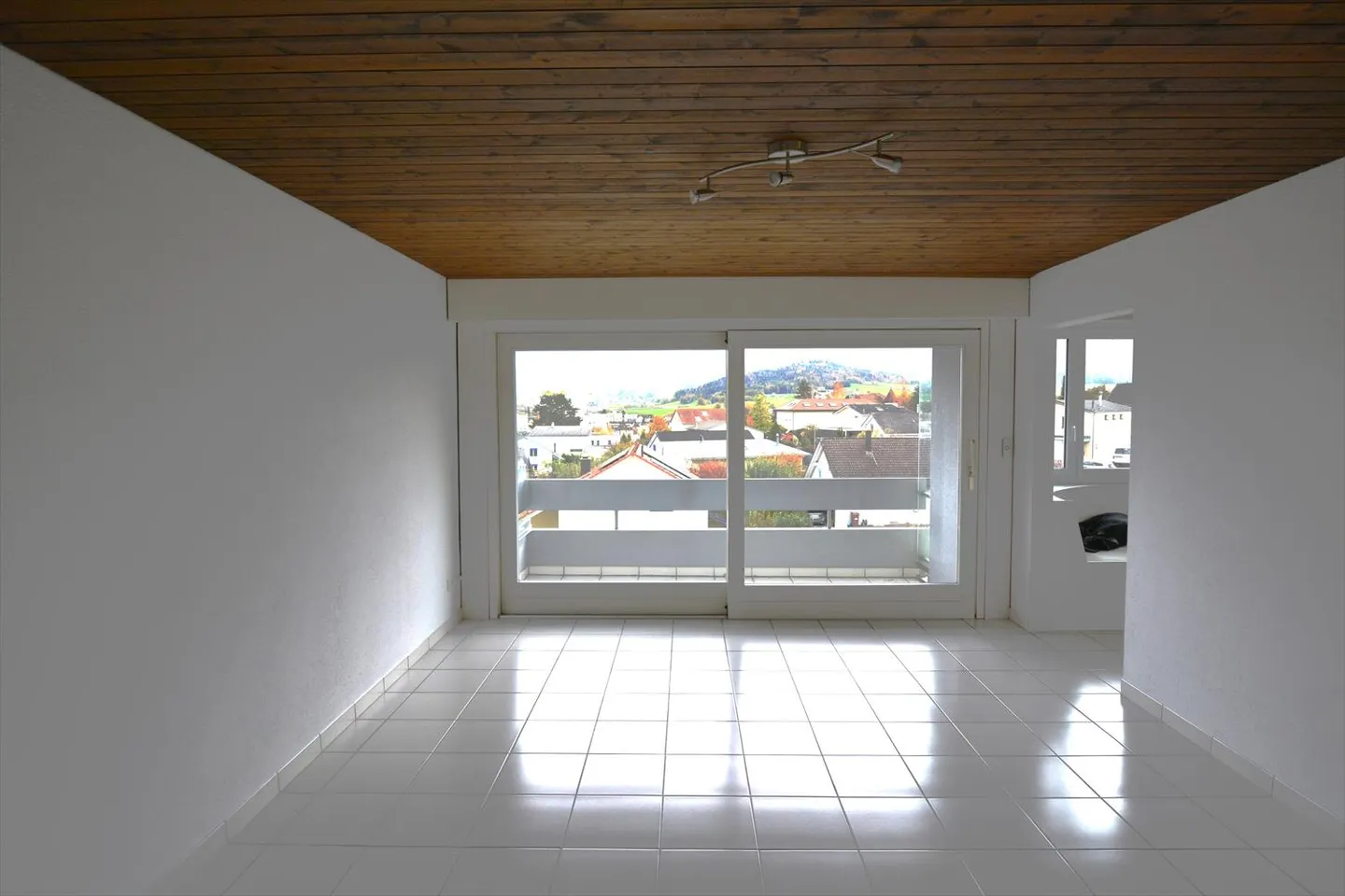 Apartment for sale - Photo 1 of 15