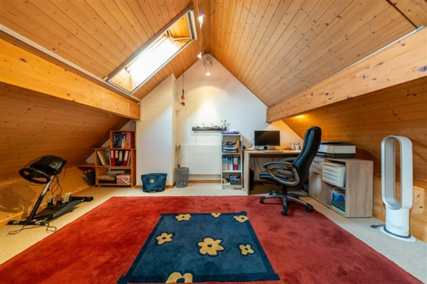 Terraced house with garden and ideal city location - Photo 11 of 13