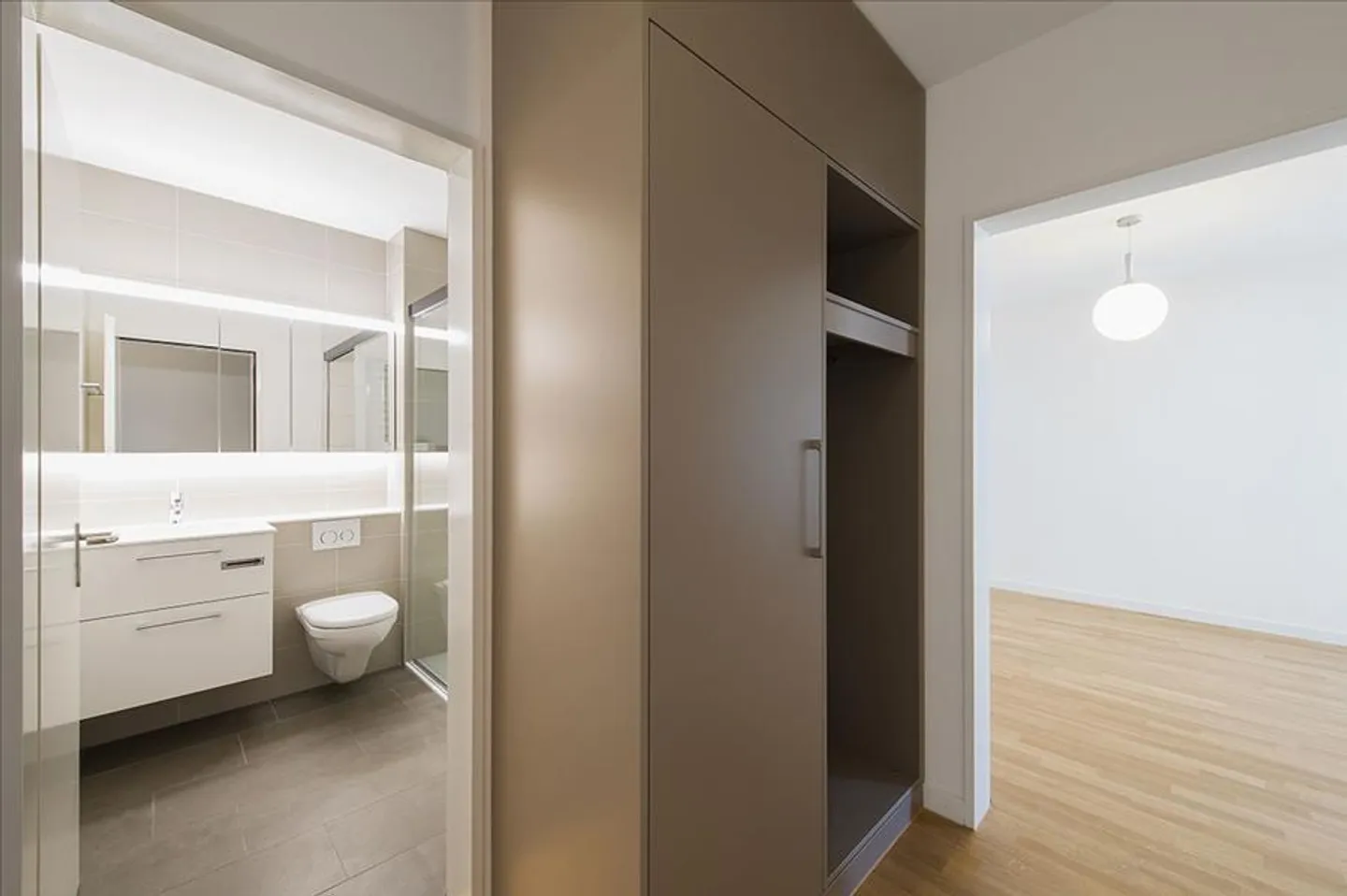 Vivere nel quartiere della vita notturna di Basilea - Foto 2 di 7