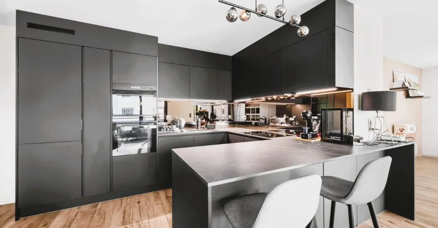 Very nice 4.5 rooms with quality finishes and materials - Photo 1 of 6