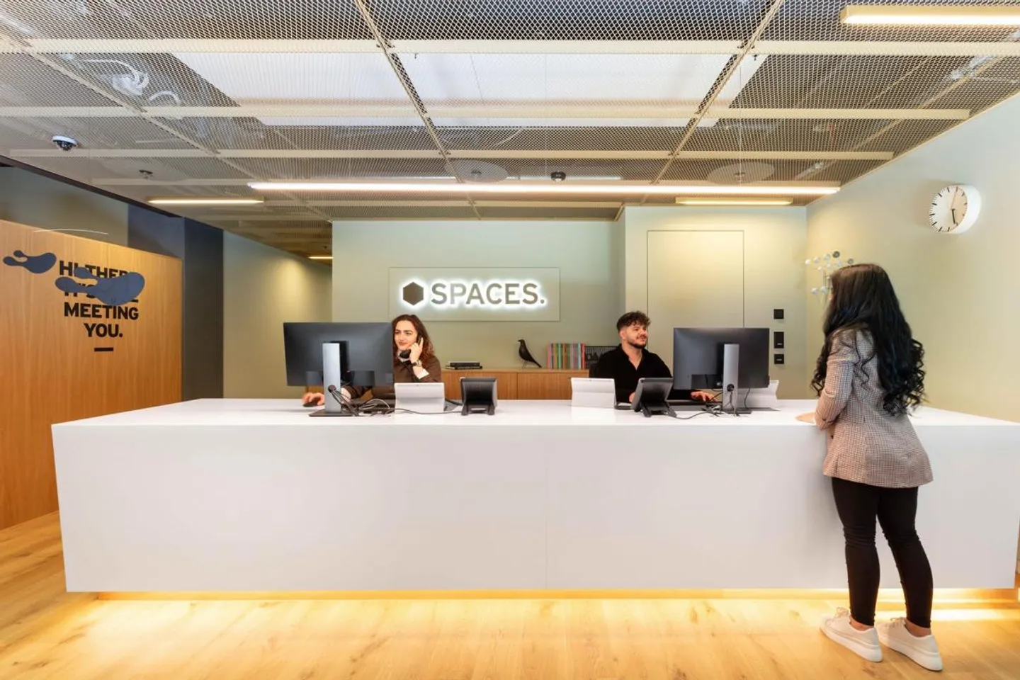 Lavora, organizza riunioni e promuovi la collaborazione in spazi per uffici presso Spaces R2 Tower - Foto 4 di 8