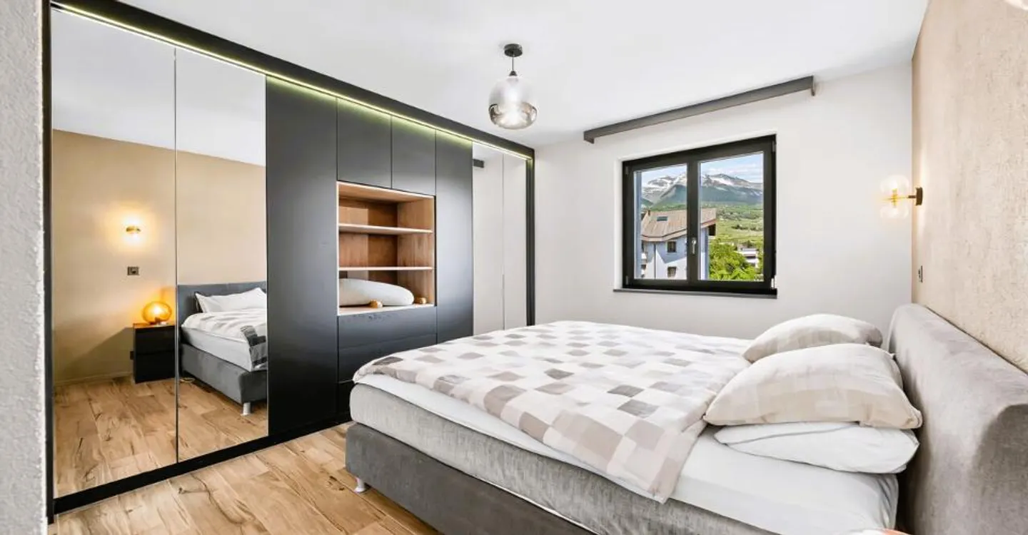 Very nice 4.5 rooms with quality finishes and materials - Photo 3 of 6