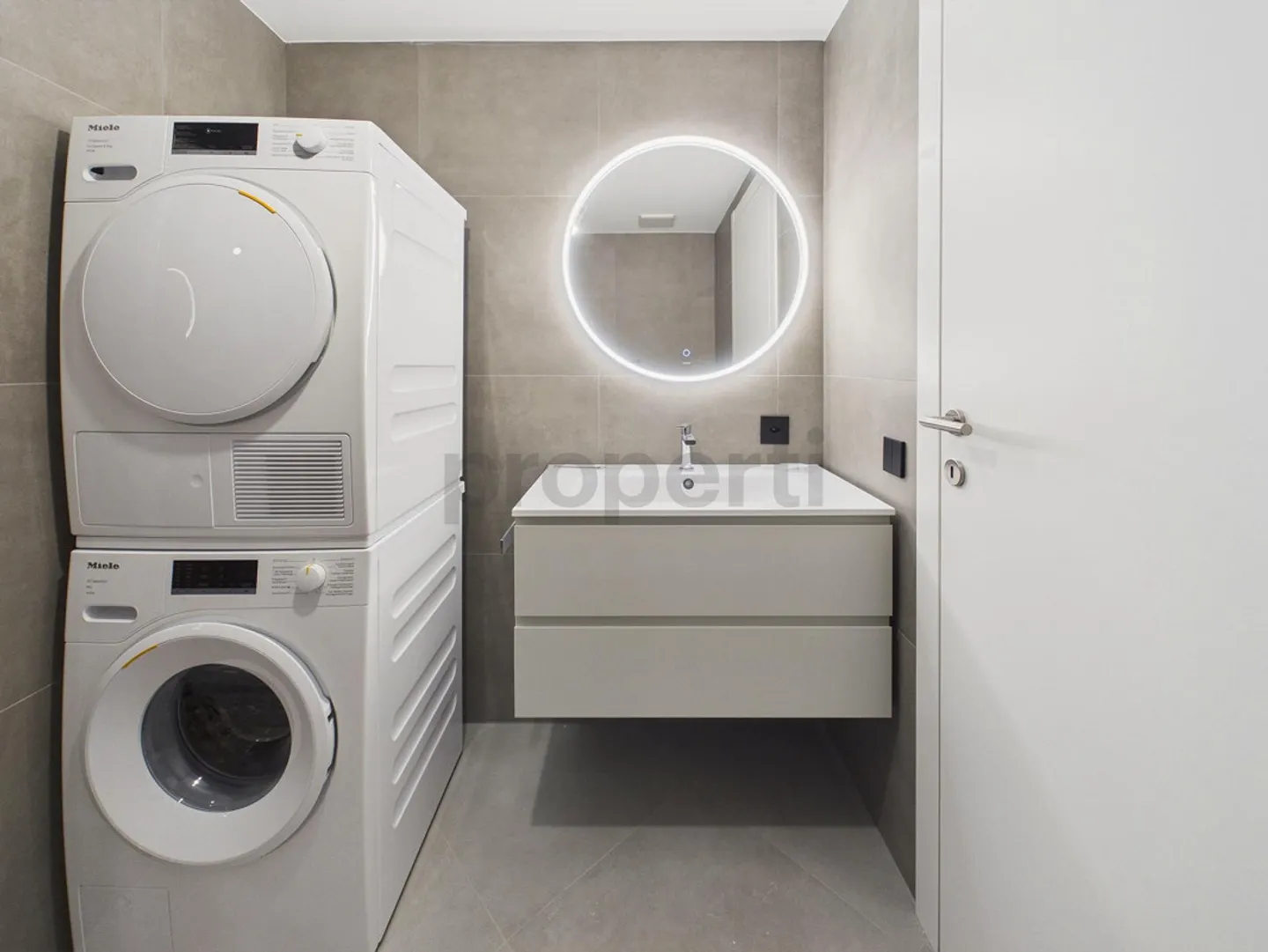 Appartement moderne de 2,5 pièces avec cave, Paradiso - Photo 10 sur 12