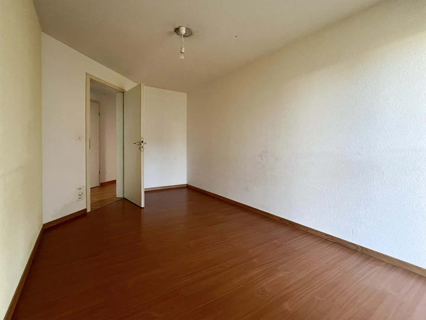 Appartement au rez-de-chaussée dans un quartier calme et familial - Photo 12 sur 18