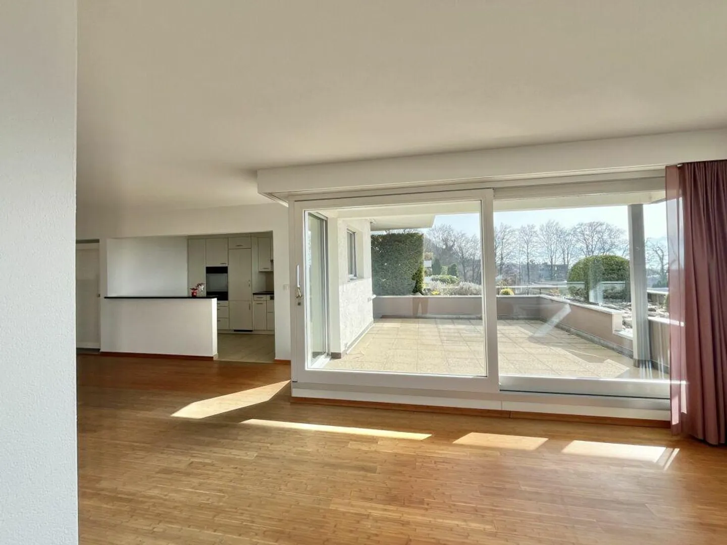 Terrassenwohnung mit Traumhaftem Blick - Foto 3 von 12