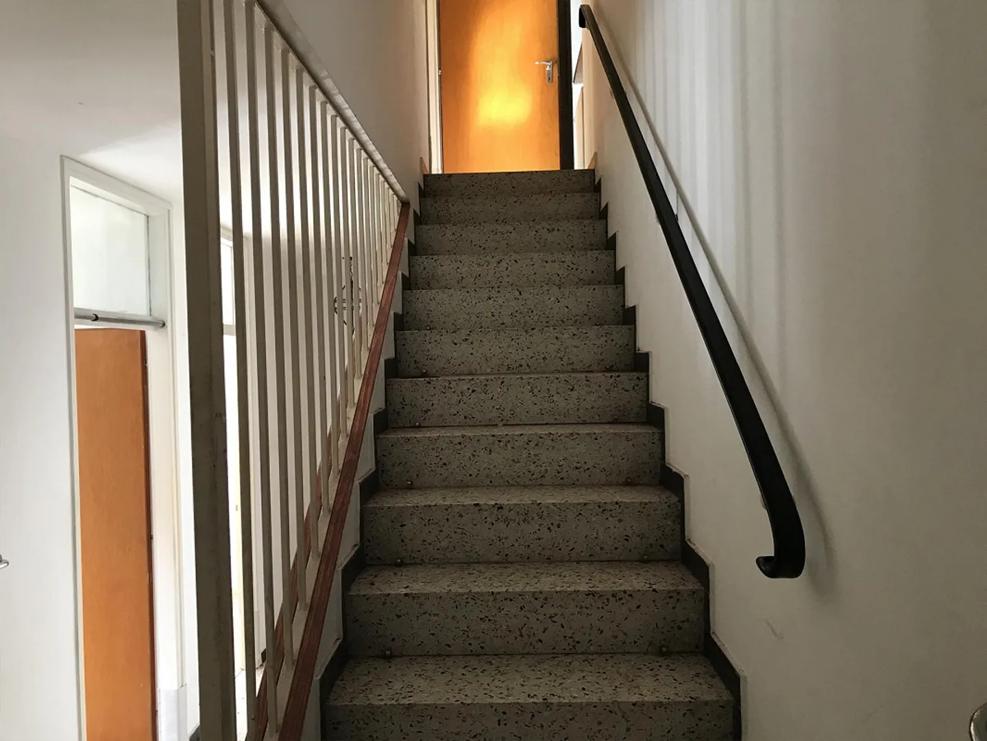 NEW PRICE - UNIQUE OPPORTUNITY - LARGE SINGLE-FAMILY HOUSE - 5.5 ROOMS WITH GARDEN - Photo 7 of 13