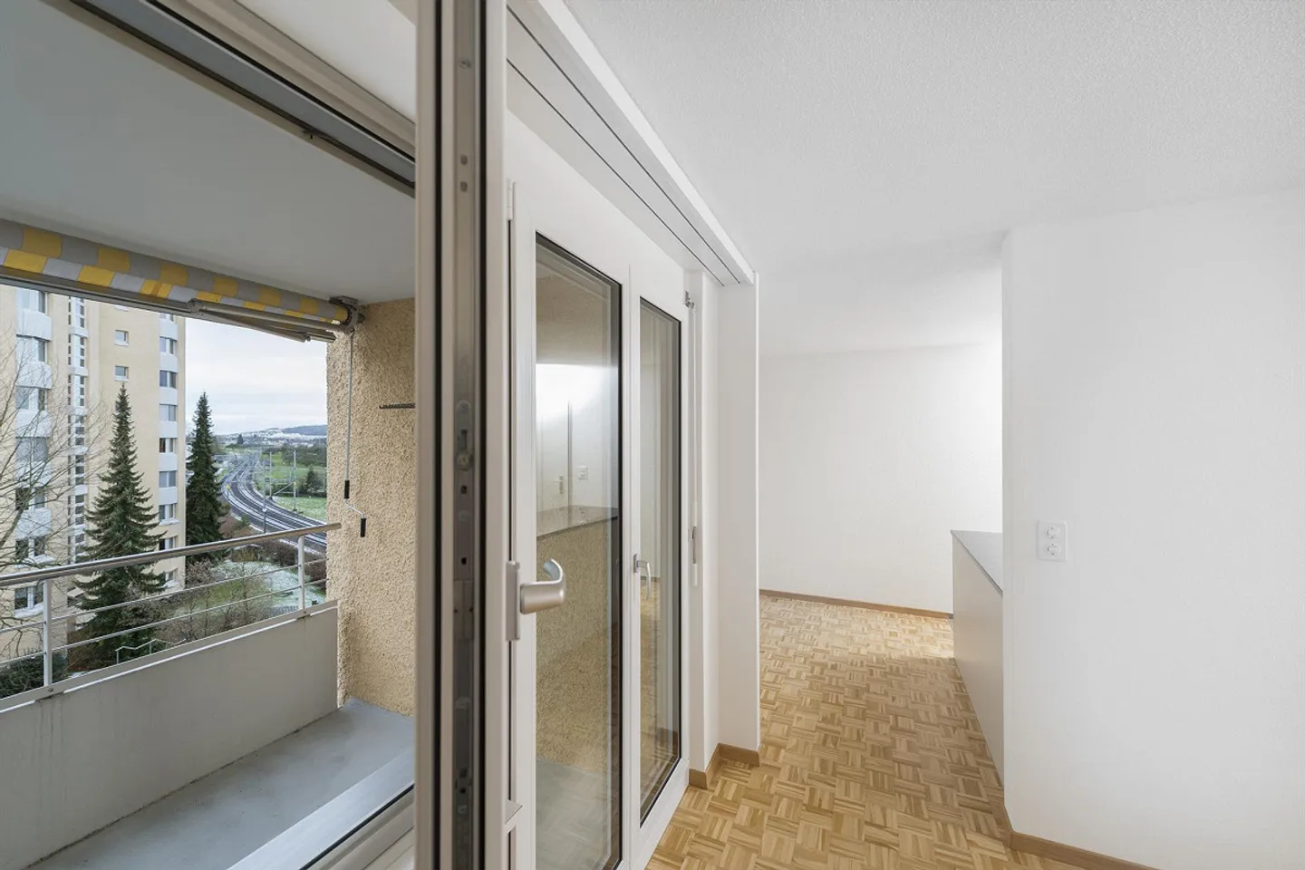 Appartement spacieux et lumineux - Photo 2 sur 9