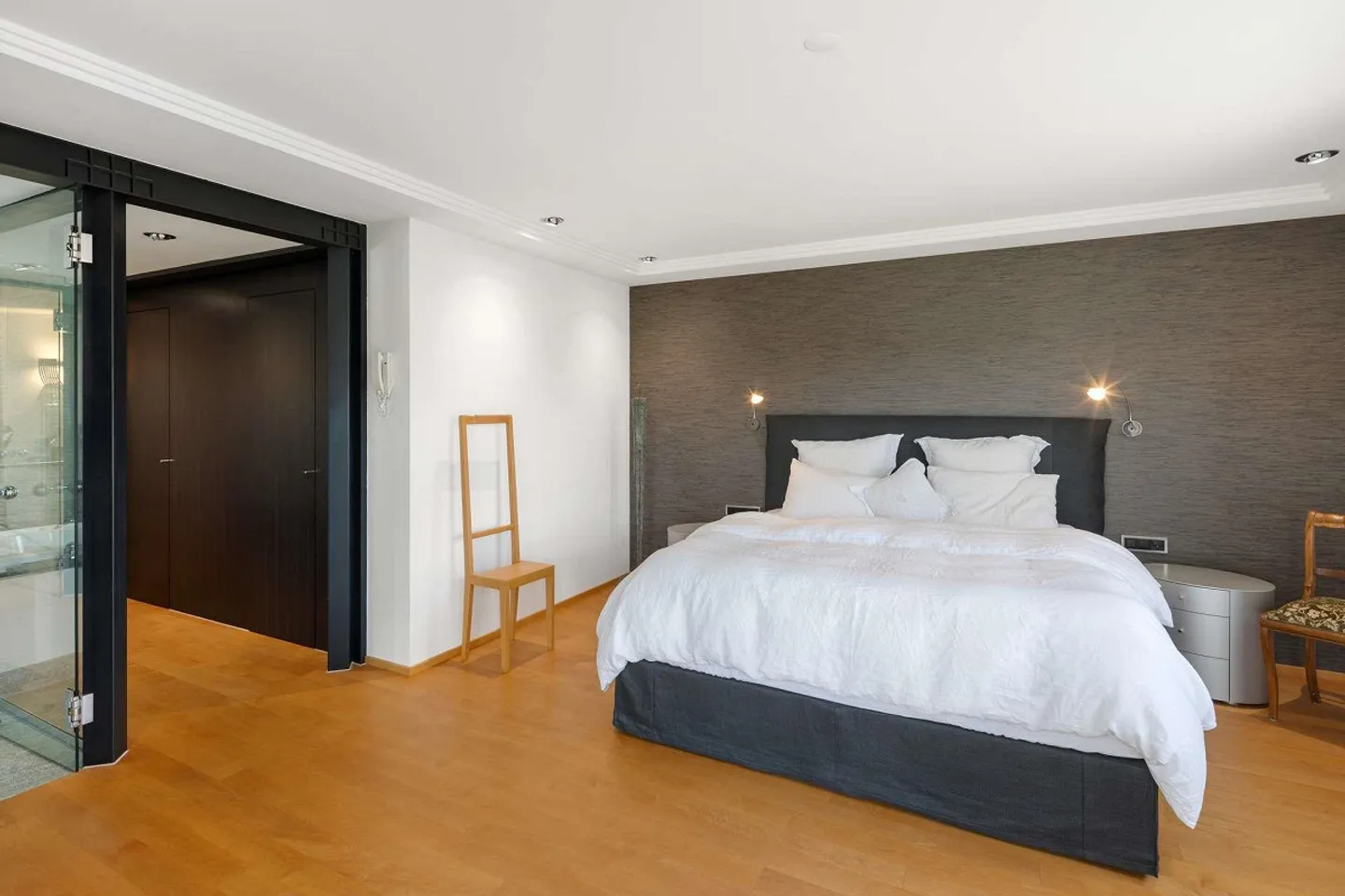 Maisonette exclusive de 5,5 pièces avec espace bien-être privé - Photo 5 sur 14