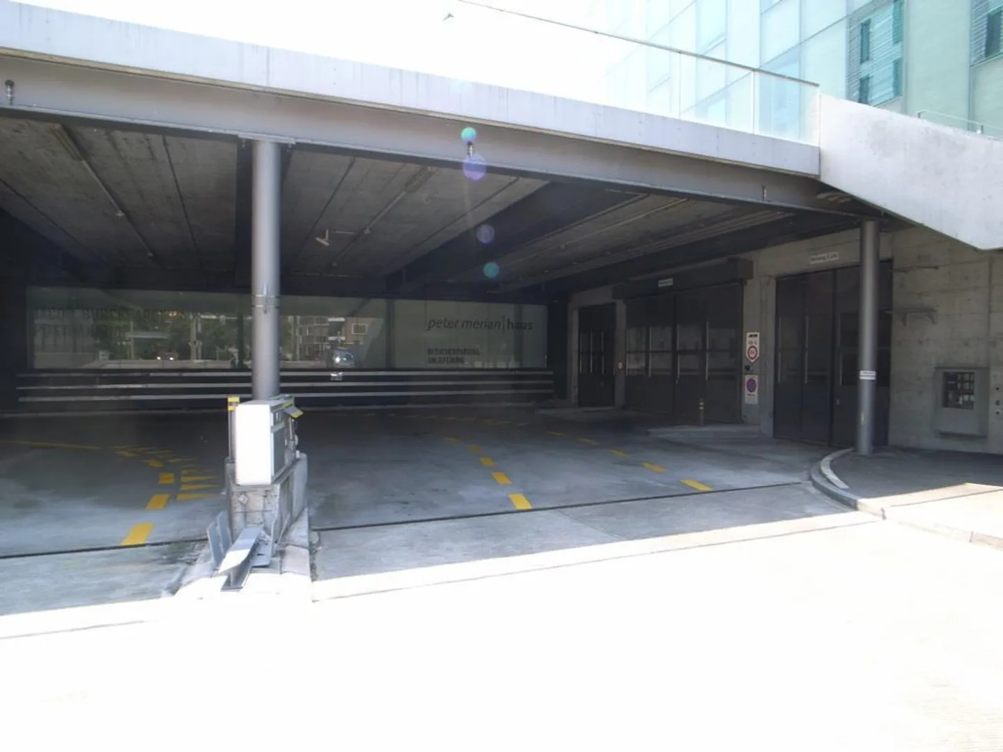 Posto auto in autorimessa vicino alla stazione SBB - Foto 2 di 2