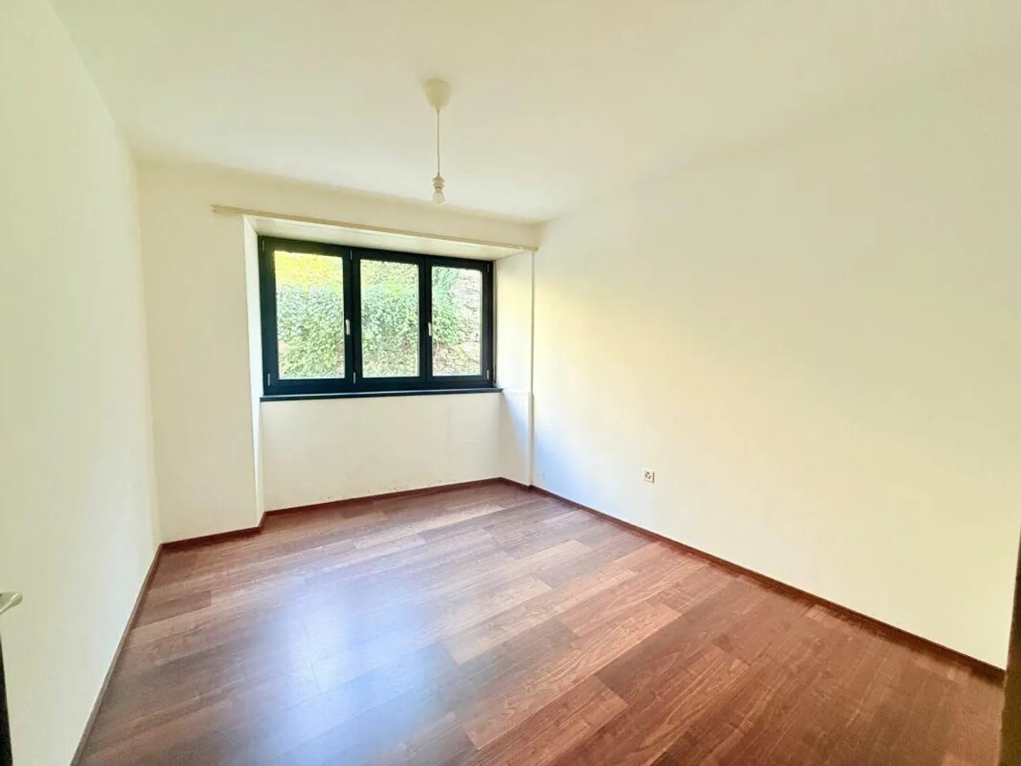 Bifamililare Giubiasco in zona strategica - Foto 12 di 13