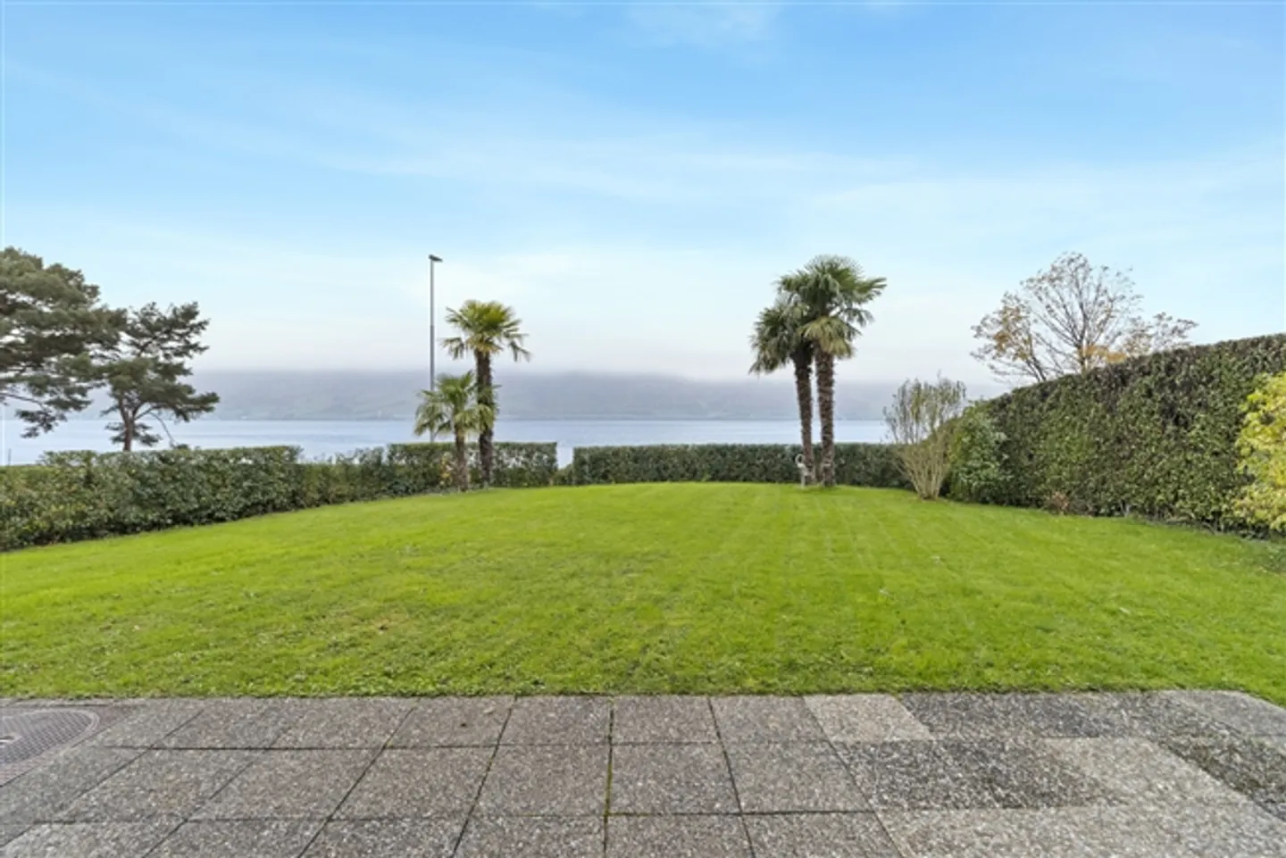 Traumhaftes Einfamilienhaus am See - Foto 2 von 16