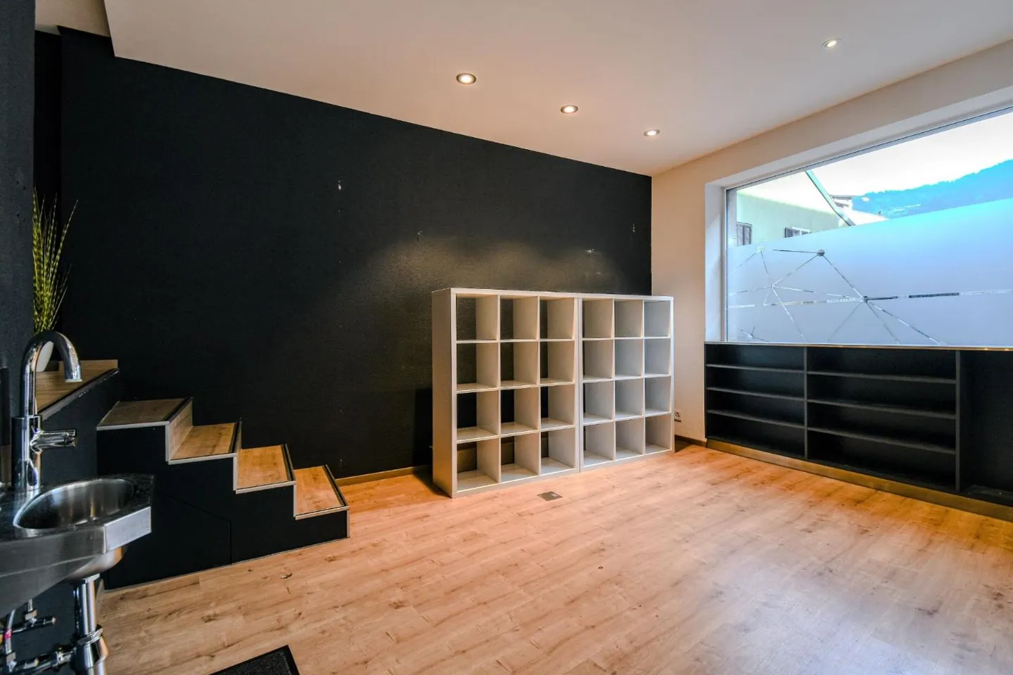 Espace Commercial Spacieux - Photo 5 sur 9