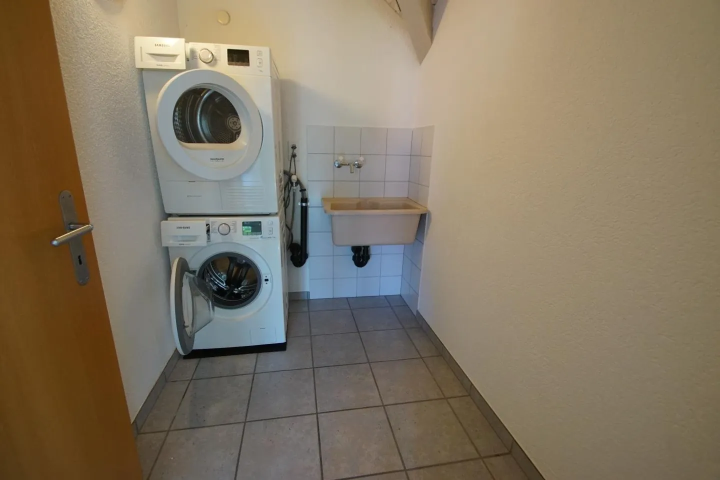 grosszügige 4.5 Zimmer-Wohnung mit Terrasse - Foto 8 von 13