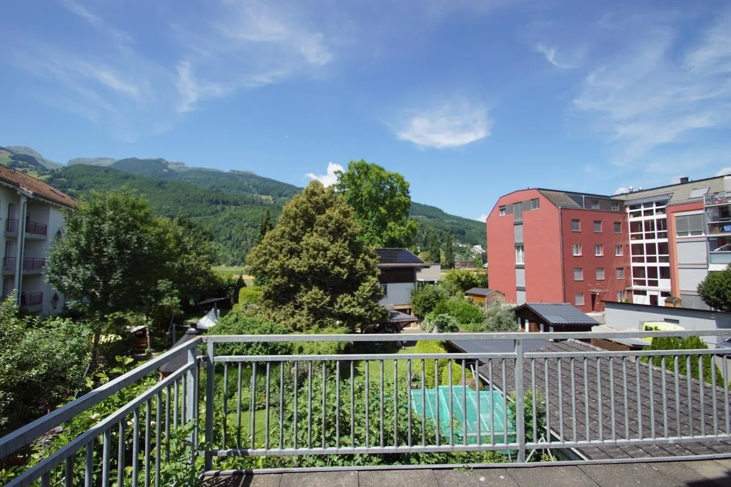 grosszügige 4.5 Zimmer-Wohnung mit Terrasse - Foto 10 von 13