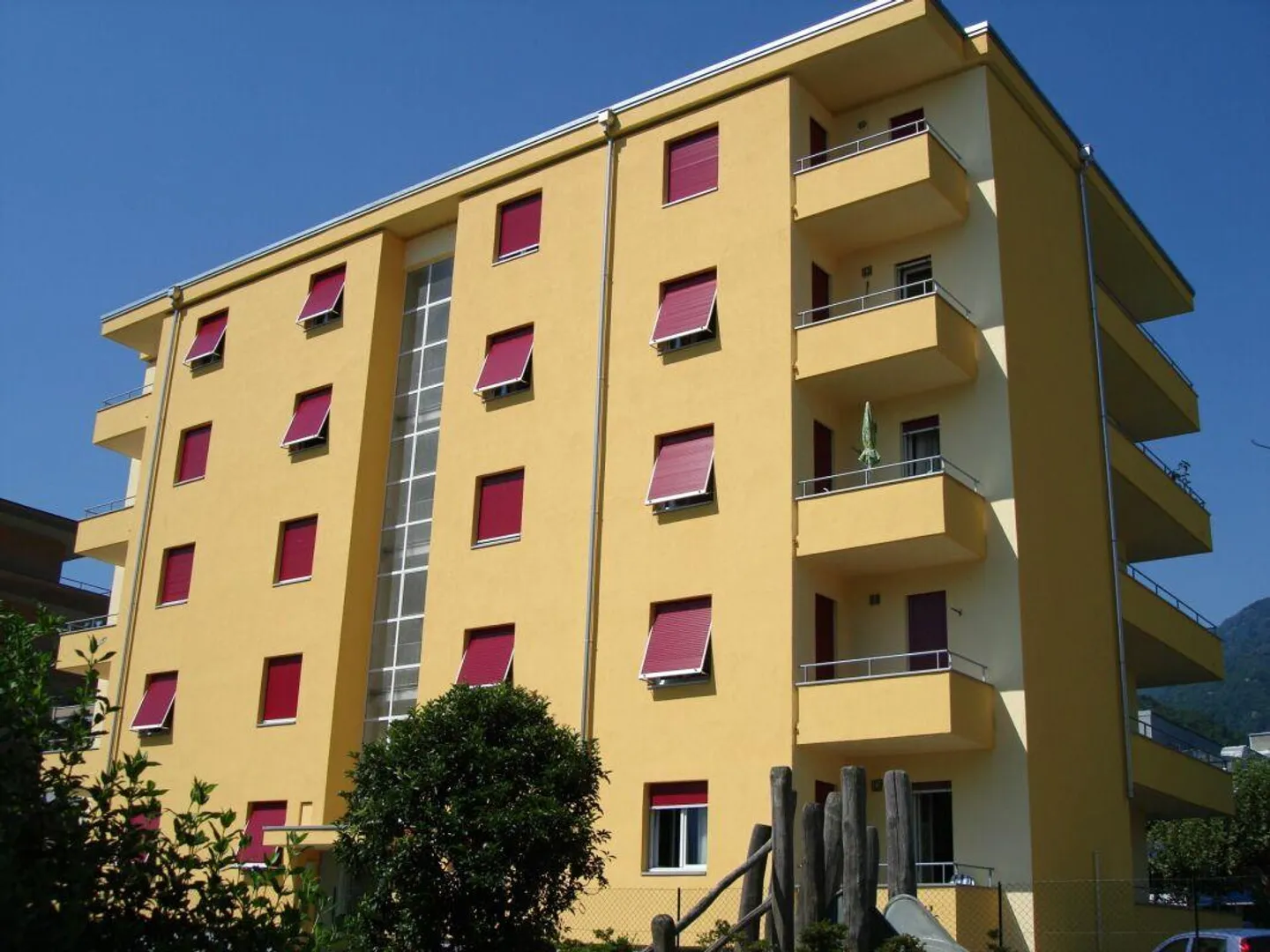 LOSONE - Affittiamo delizioso appartamento di 2.5 locali - Foto 2 di 9