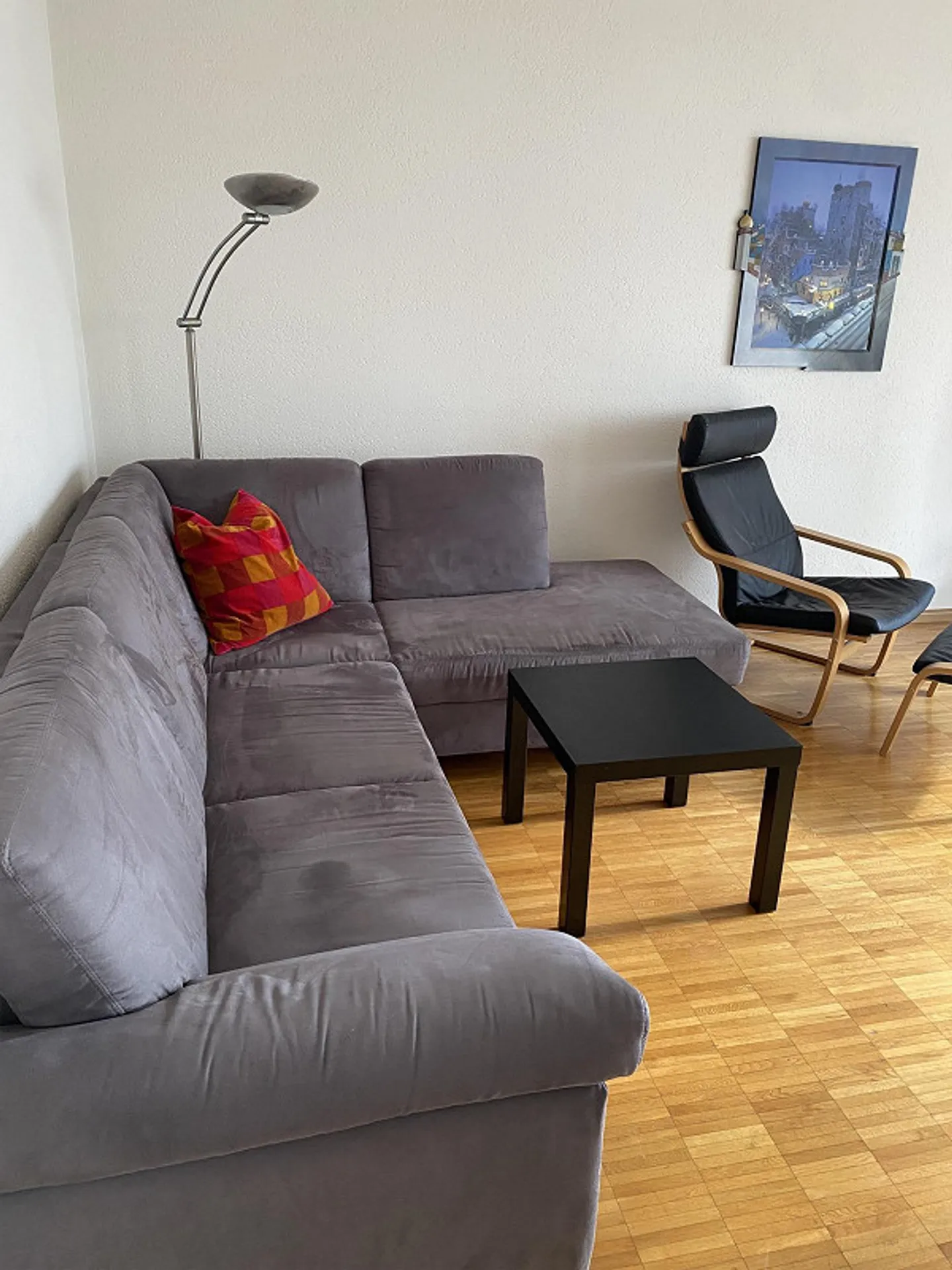 Furnished 2.5-room apartment - Photo 2 of 7