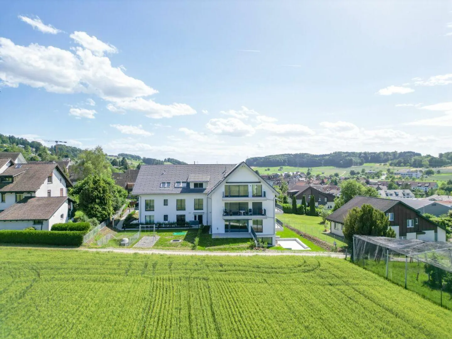 Unverbaubare Sicht in die Landwirtschaftszone und den Uetliberg garantiert! - Foto 12 di 12