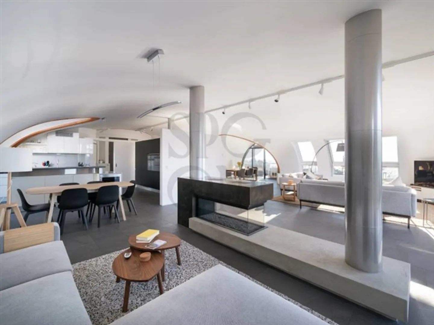 Attico lussuoso con 6,5 camere e vista spettacolare - Foto 1 di 11