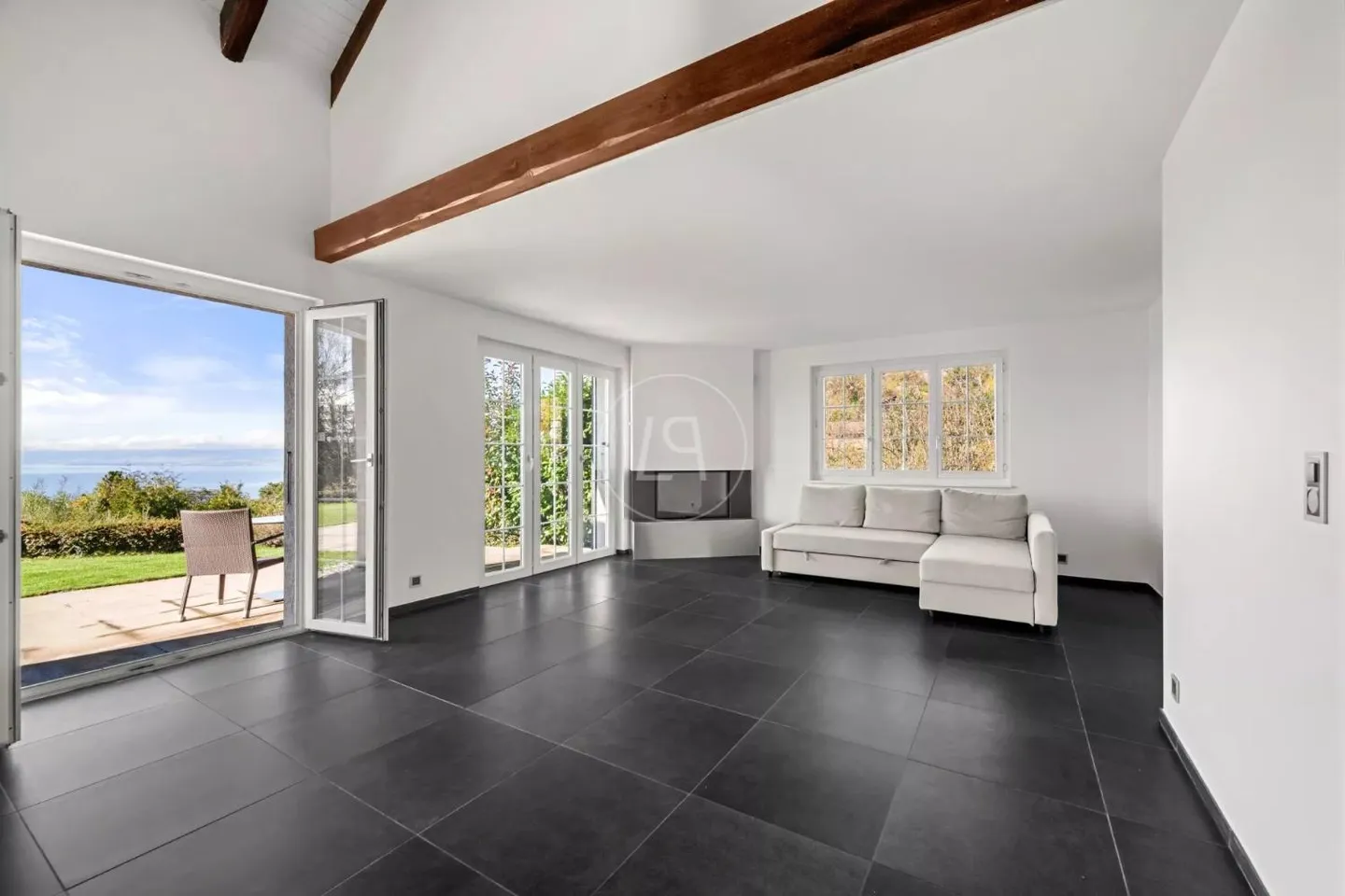 Very beautiful villa with panoramic view in Grandvaux - Photo 7 of 13