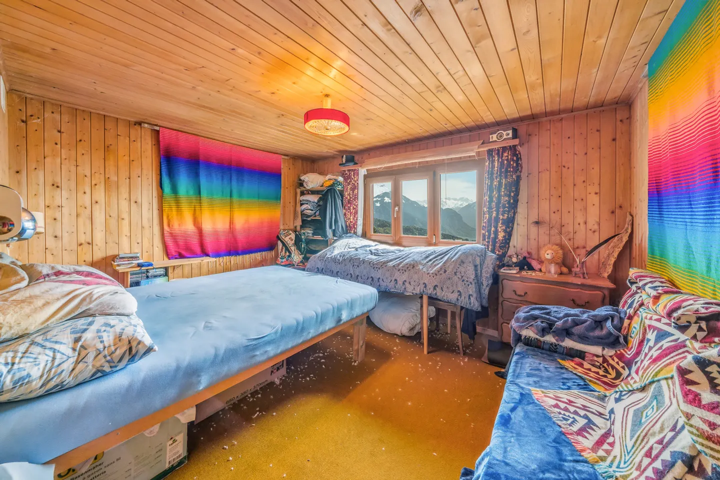 Ertragschalet - 3 unabhängige Wohnungen teilweise zu renovieren mit Panoramablick & starkem Vermietungspotenzial - Foto 9 von 25