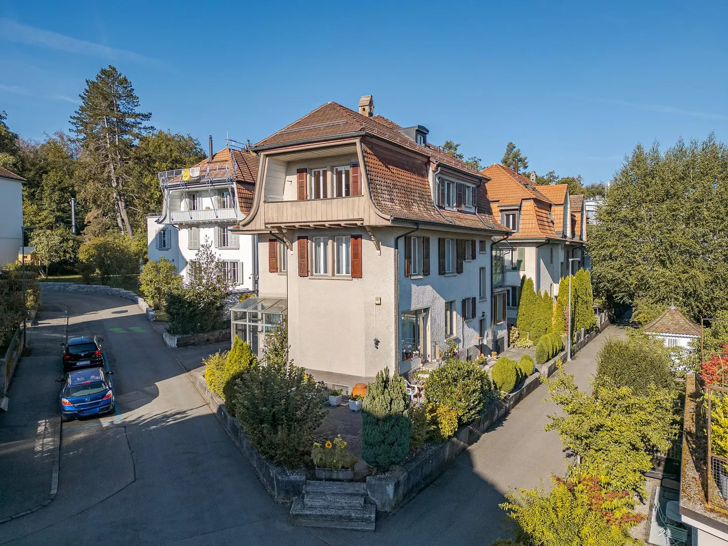 Historic Bern Townhouse with a 7.5 and a 3-Room Apartment - Photo 2 of 20
