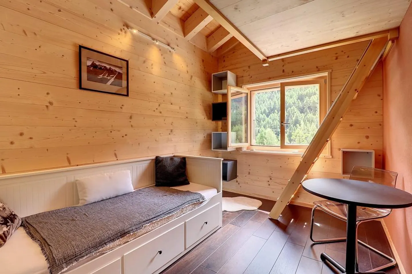 Chalet for sale - Photo 9 of 12