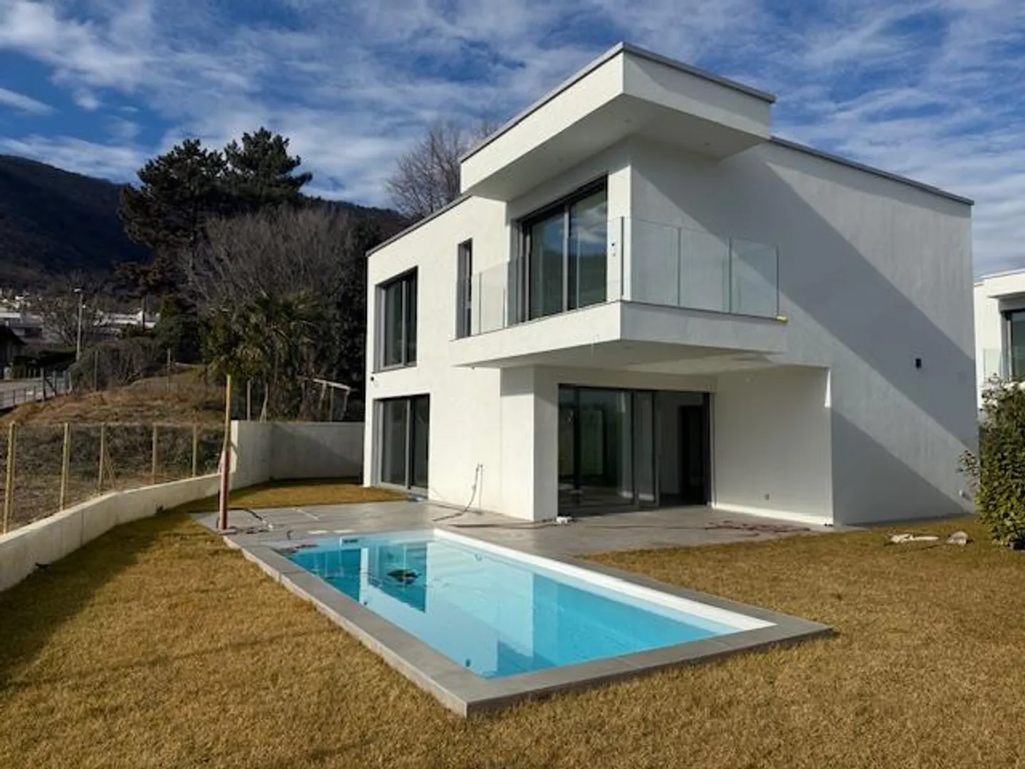 Casa singola in affitto - Foto 1 di 6