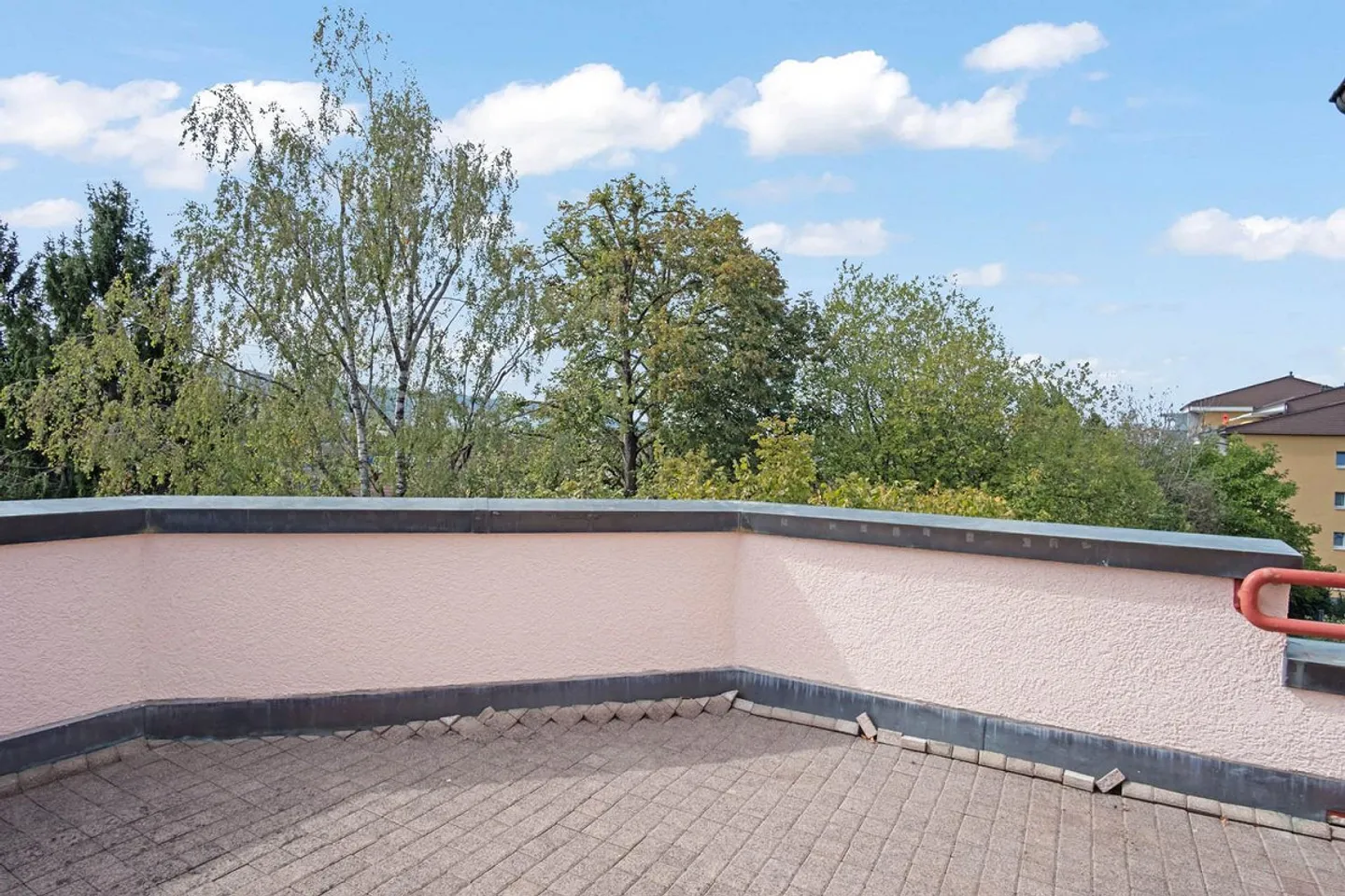Sonnige Attikawohnung mit Terrassen - Foto 7 von 13