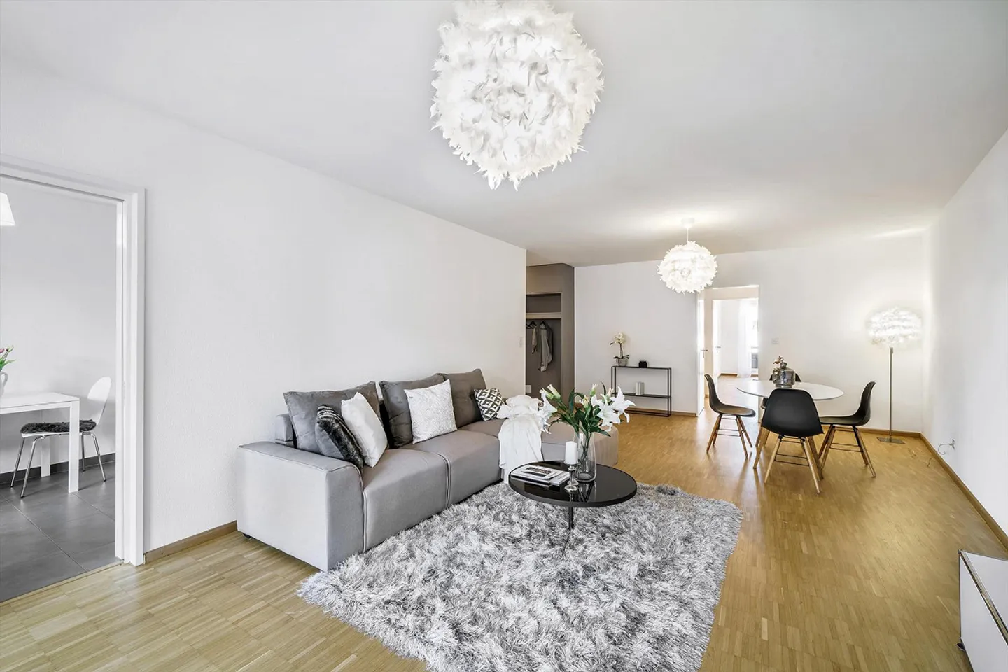 Vivere nel centro città con due balconi - Foto 2 di 9