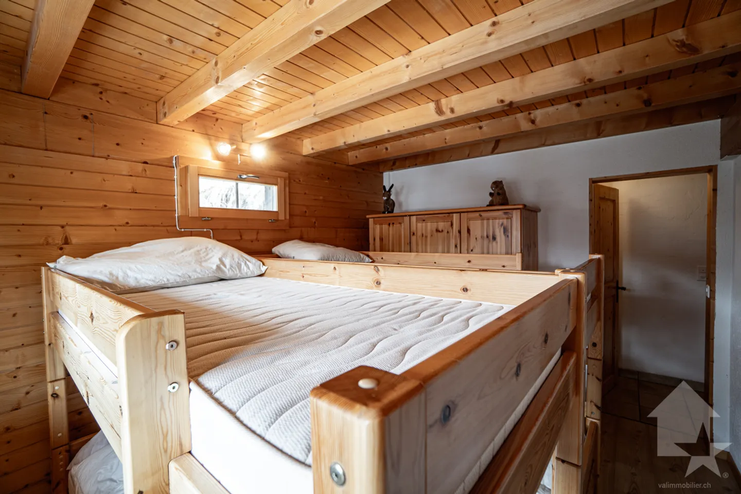 Attractive duplex under the eaves near the slopes with breathtaking views - Photo 20 of 33