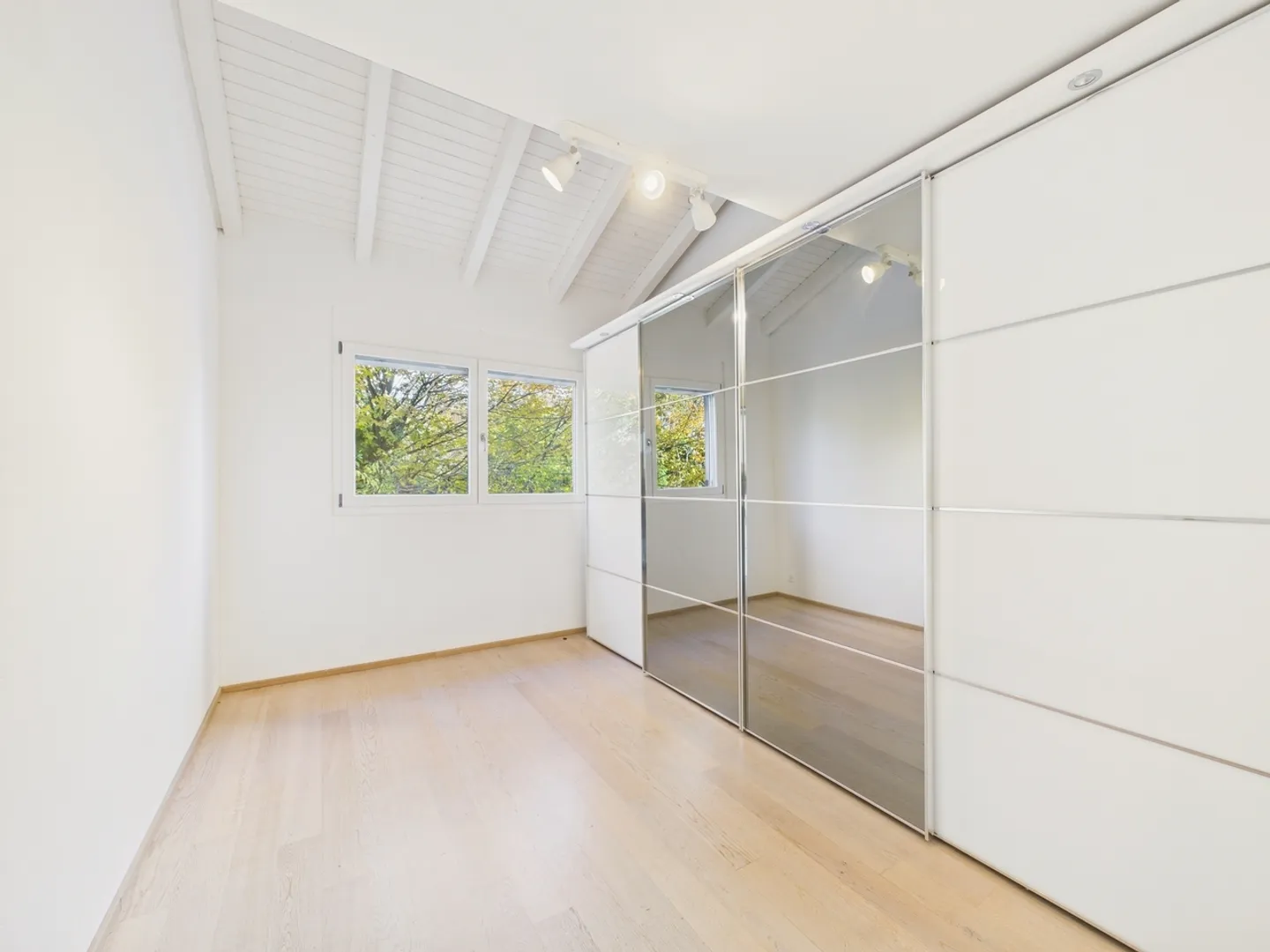 Reiheneinfamilienhaus mit Seesicht an bester Lage in Zollikon - Foto 8 von 13