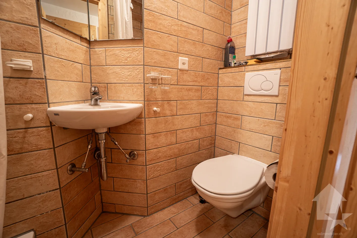 Attractive duplex under the eaves near the slopes with breathtaking views - Photo 22 of 33