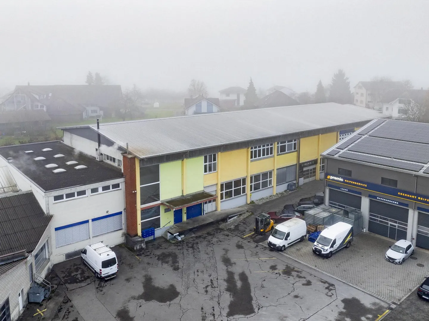 Attractive commercial space on the upper floor - Photo 3 of 4