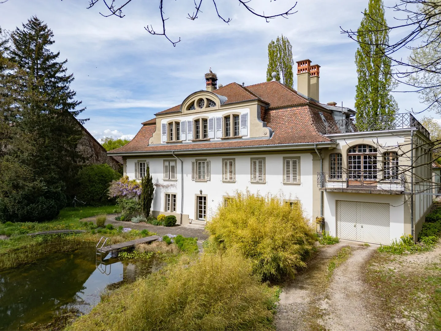 Mansion with large farmhouse (NEAR MURTEN) - Photo 1 of 18