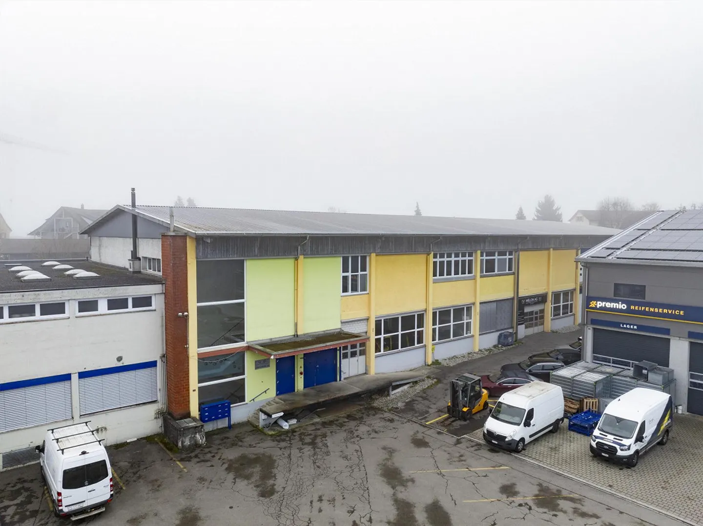 Attractive commercial space on the upper floor - Photo 1 of 4