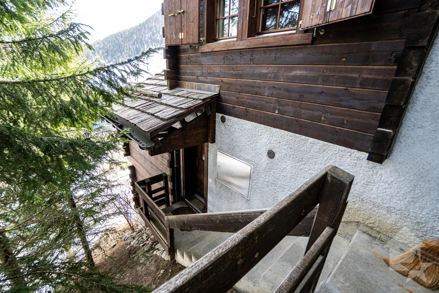 Attractive duplex under the eaves near the slopes with breathtaking views - Photo 25 of 33