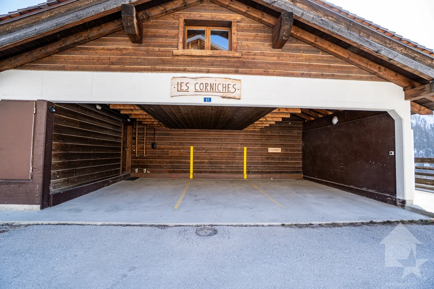 Attractive duplex under the eaves near the slopes with breathtaking views - Photo 27 of 33