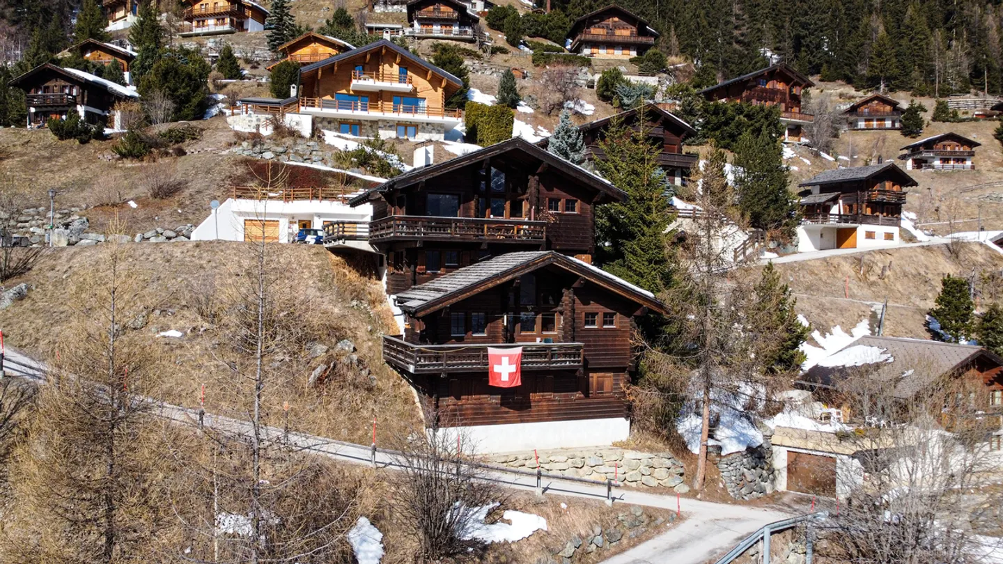 Attractive duplex under the eaves near the slopes with breathtaking views - Photo 29 of 33