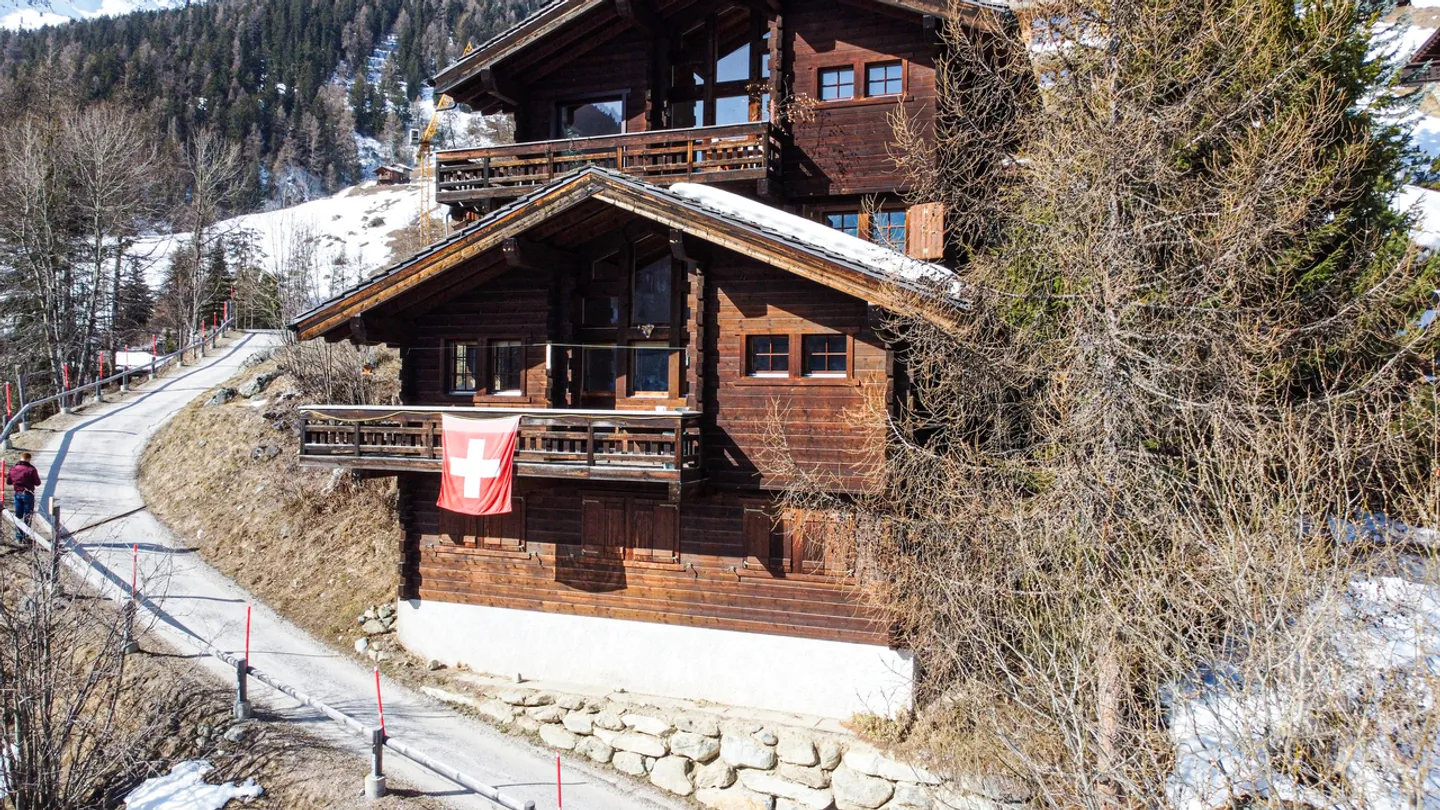 Attractive duplex under the eaves near the slopes with breathtaking views - Photo 30 of 33