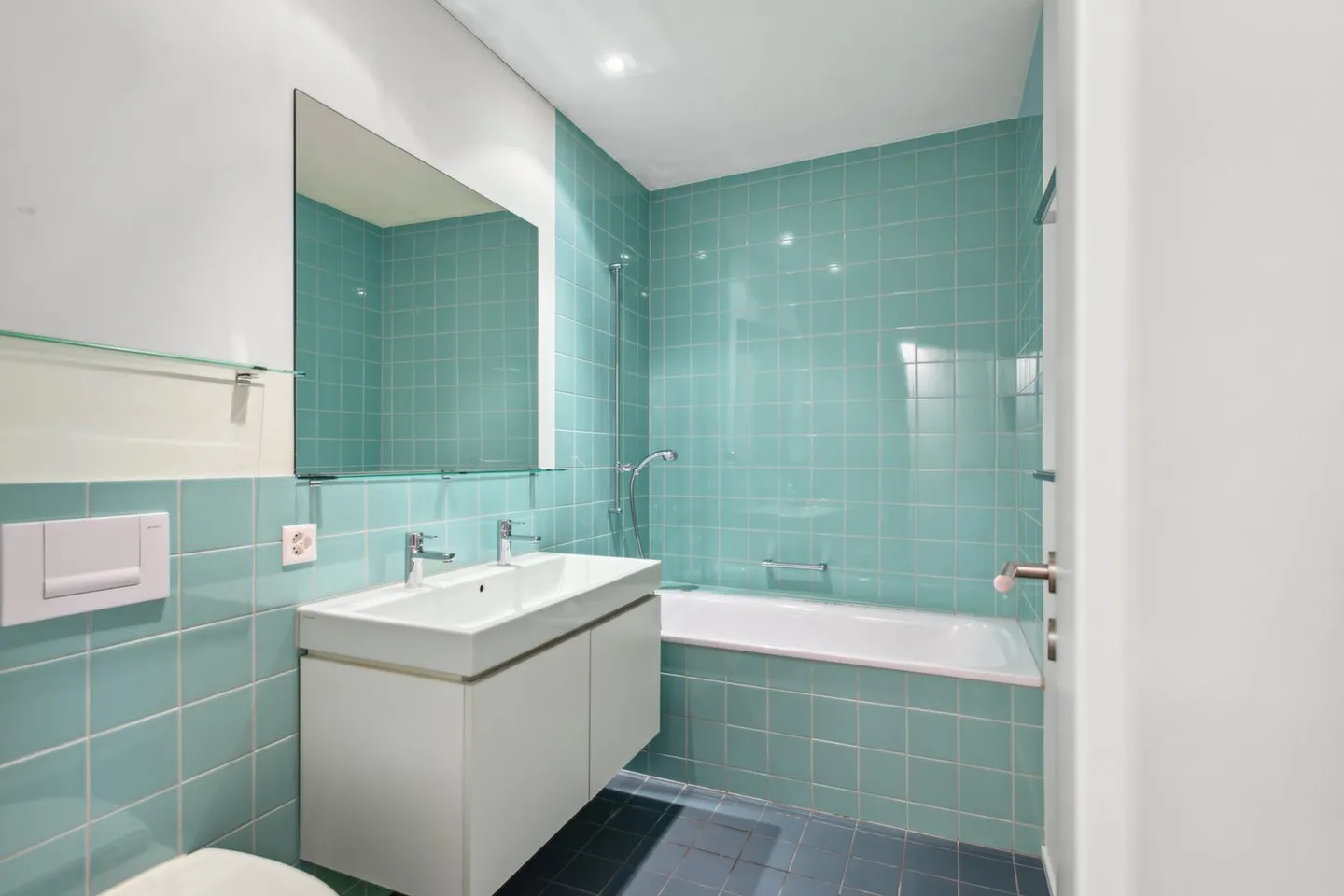 La tua nuova casa a Rüschlikon; Appartamento elegante con giardino in una posizione privilegiata - Foto 7 di 9