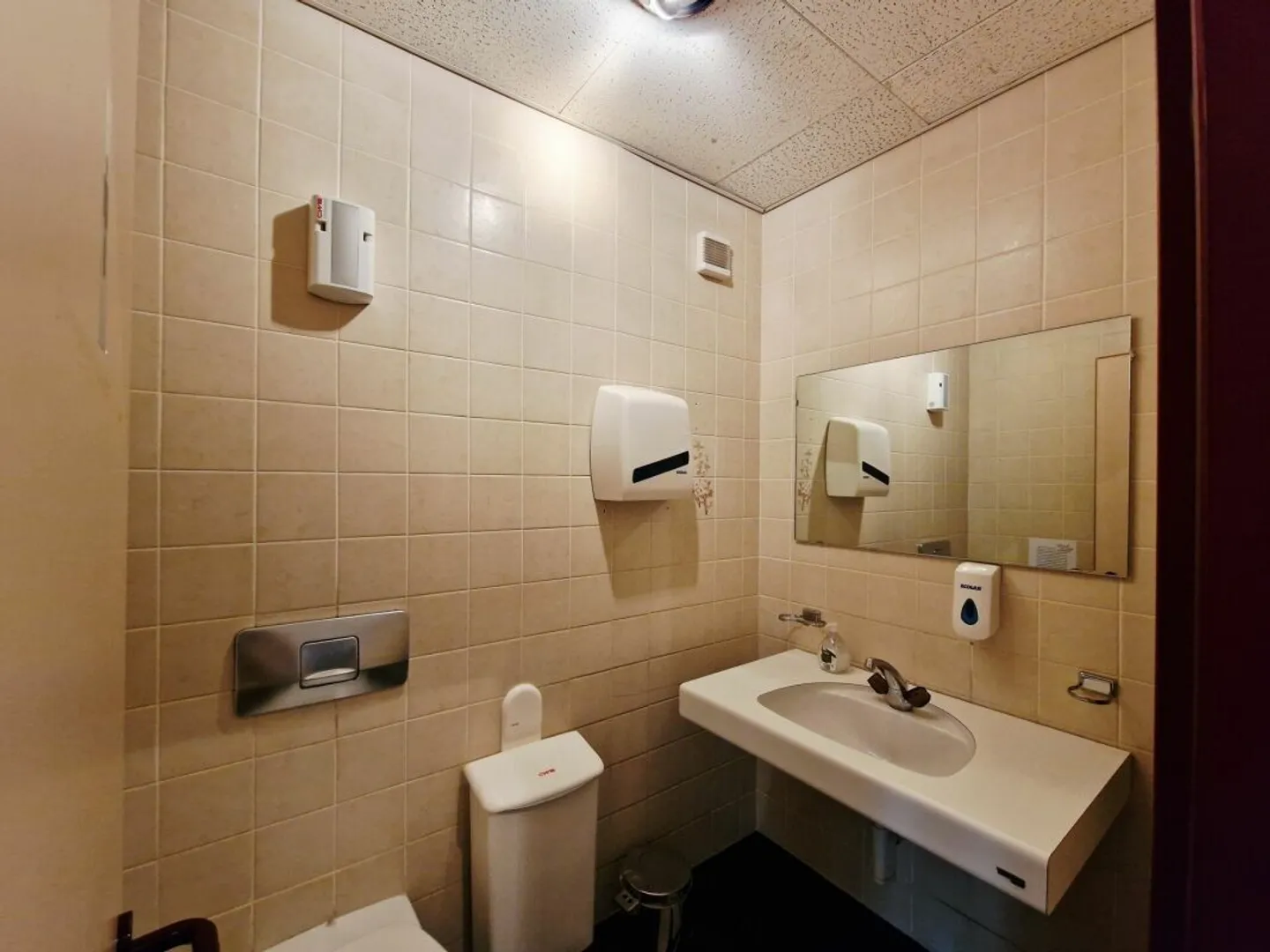 Opportunità: uffici luminosi, pronti all'uso e al piano terra! - Foto 7 di 7