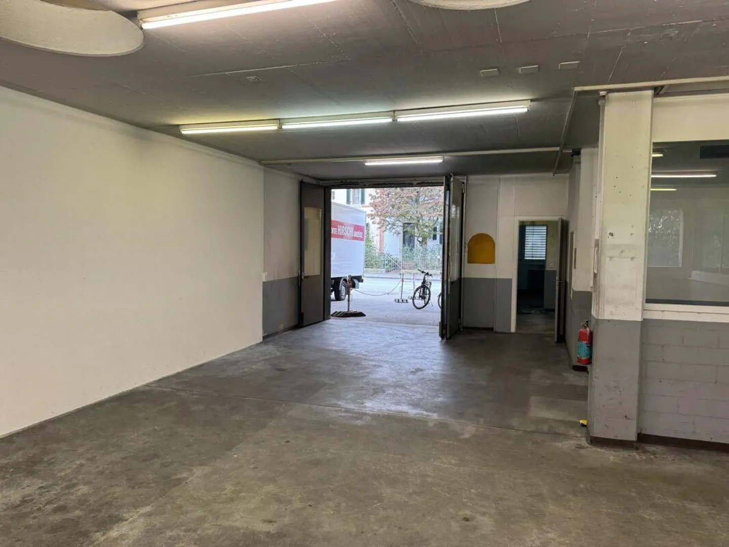 Vielseitiges Büro im Erdgeschoss - Foto 3 von 5