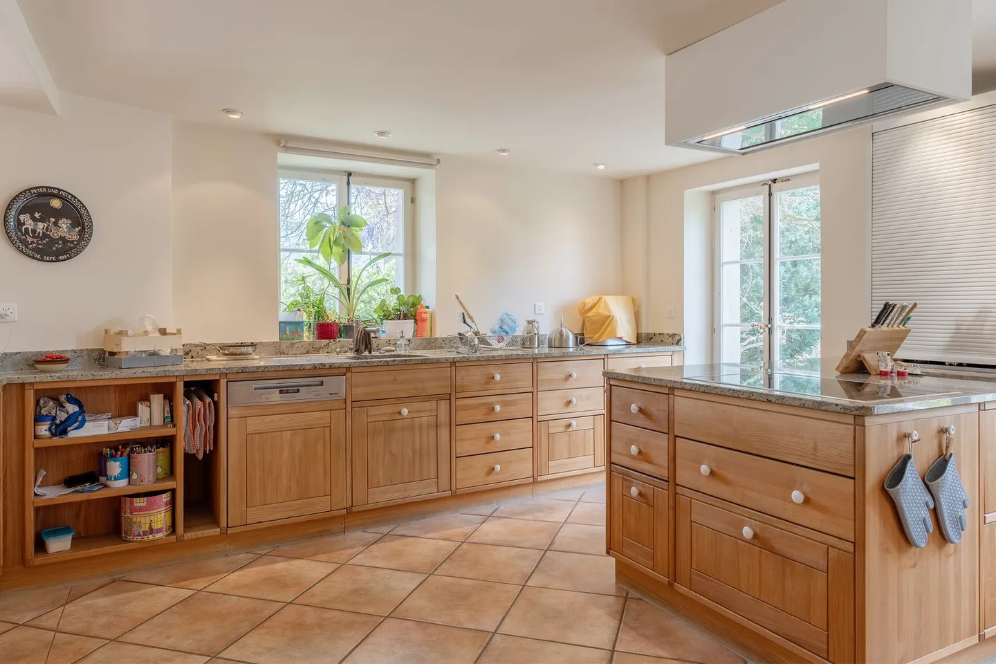 Mansion with large farmhouse (NEAR MURTEN) - Photo 14 of 18