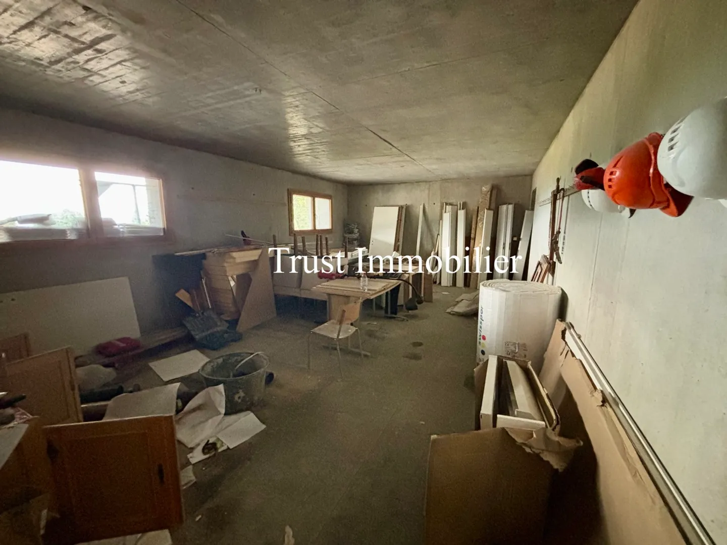 6006-MV-Gryon-Grand Chalet with work to finish - Photo 4 of 7