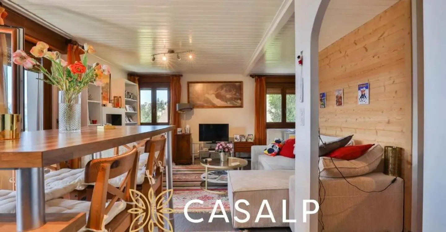 Appartement rénové avec vue montagne - Photo 4 sur 13