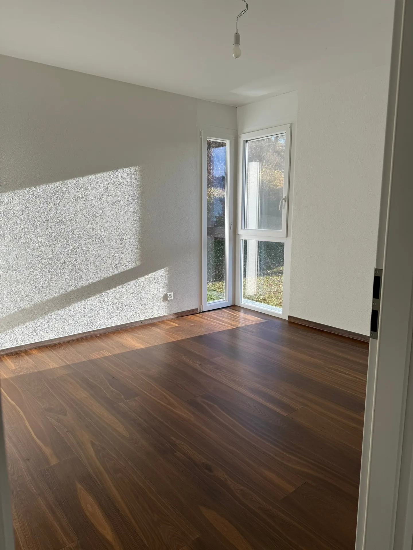 Apartment for rent - Photo 4 of 9