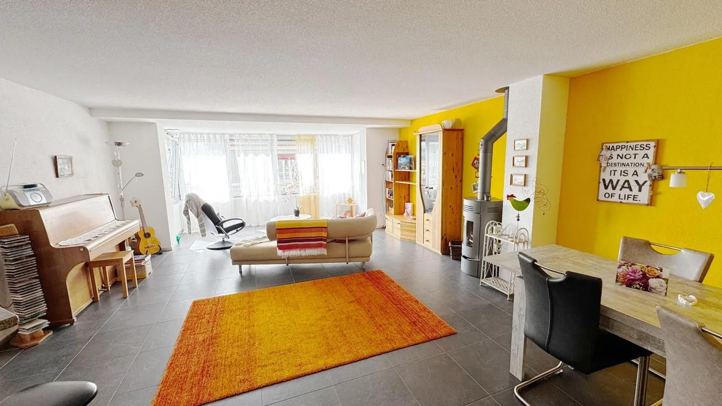 Spacious 3.5-room apartment in Mühlethurnen - Photo 3 of 11